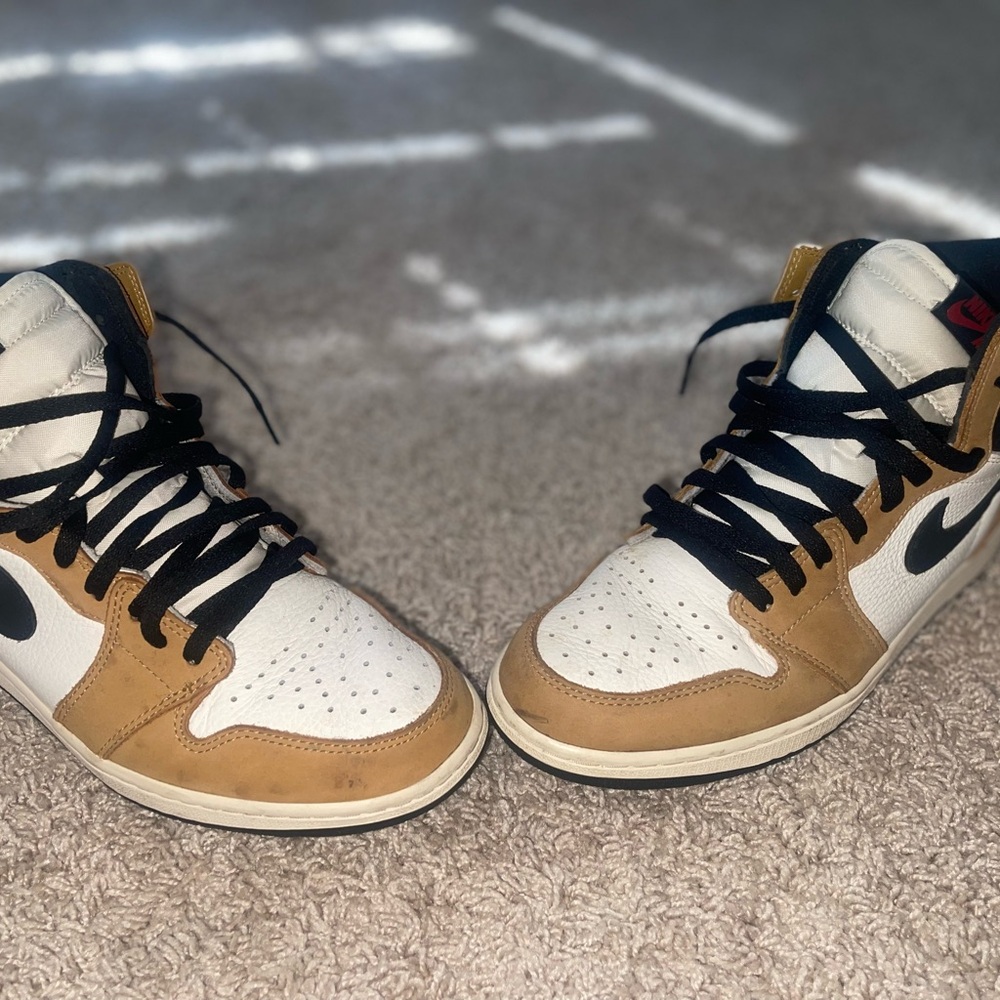 Nike Men's Sneakers - White, Tan, and Black